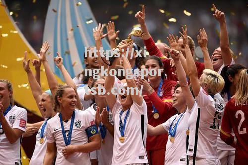 美国女篮获得国际篮坛巅峰,捧起世界杯冠军奖杯_ 美国女篮获得国际篮坛巅峰,捧起世界杯冠军奖杯_