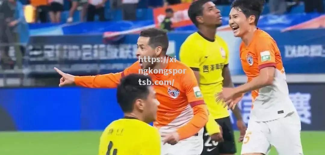 新赛季中超终于开启,球迷热情高涨 新赛季中超终于开启,球迷热情高涨