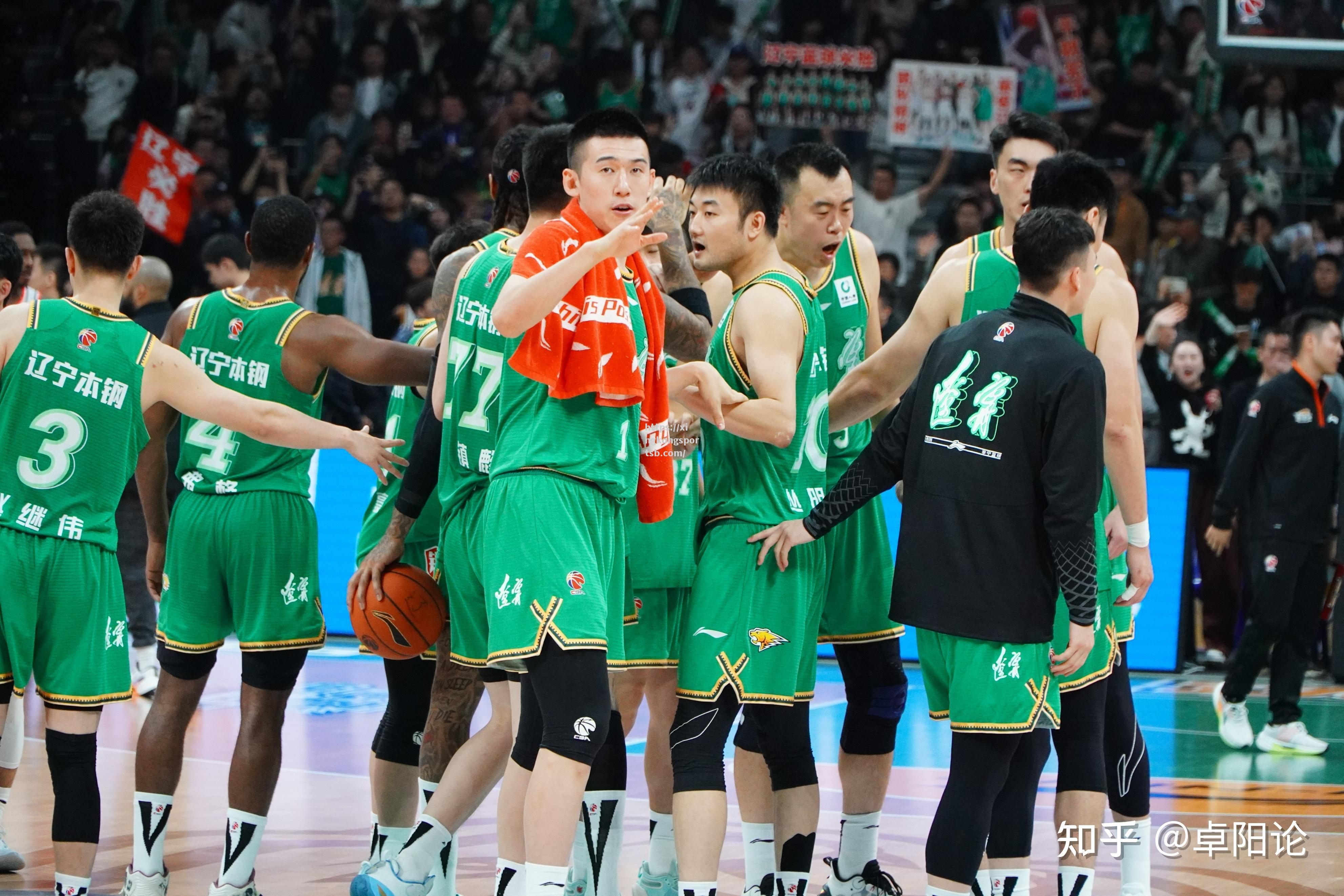 辽宁男篮在主场对阵上海队 辽宁男篮在主场对阵上海队