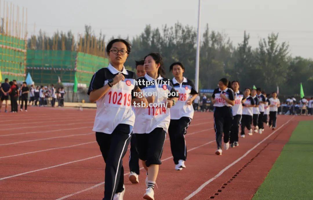钢笔直道项目赛场上燃烧激情 钢笔直道项目赛场上燃烧激情
